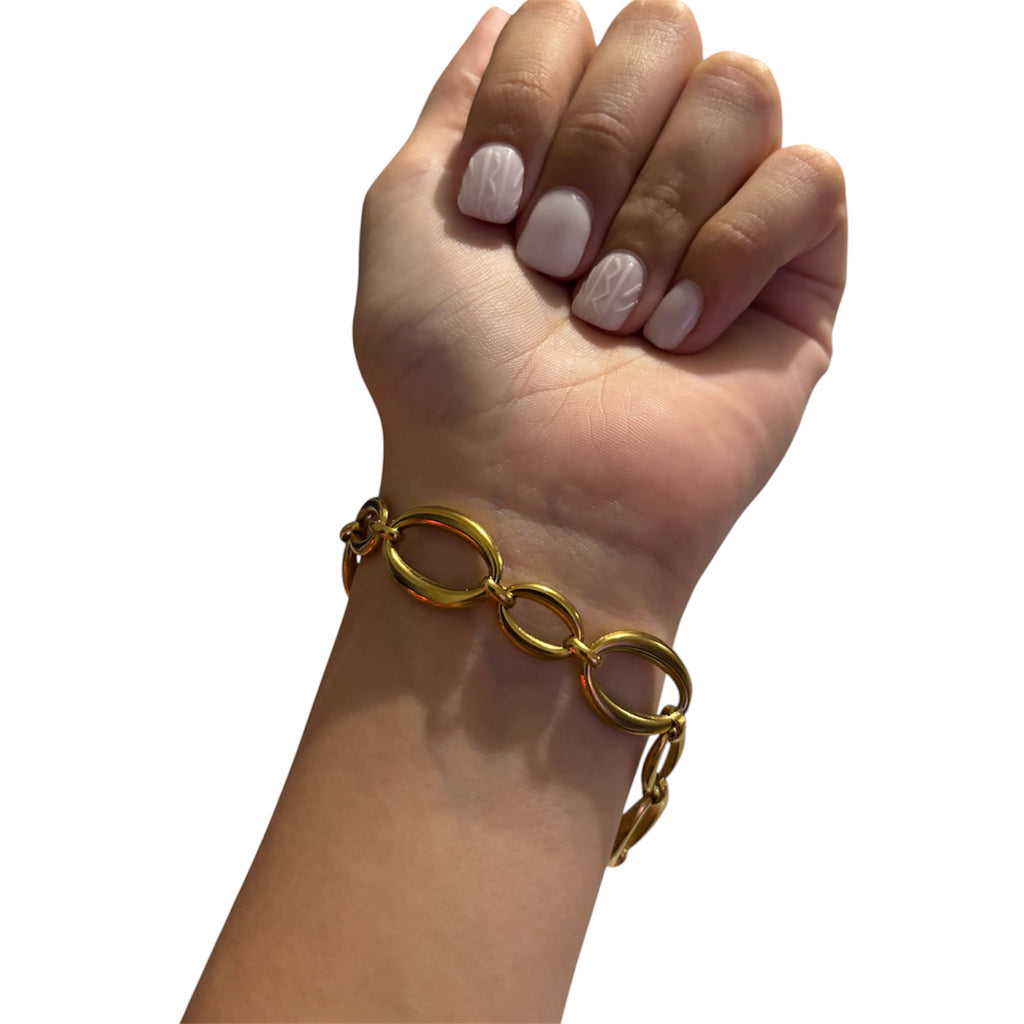 Hermosa pulsera de eslabones