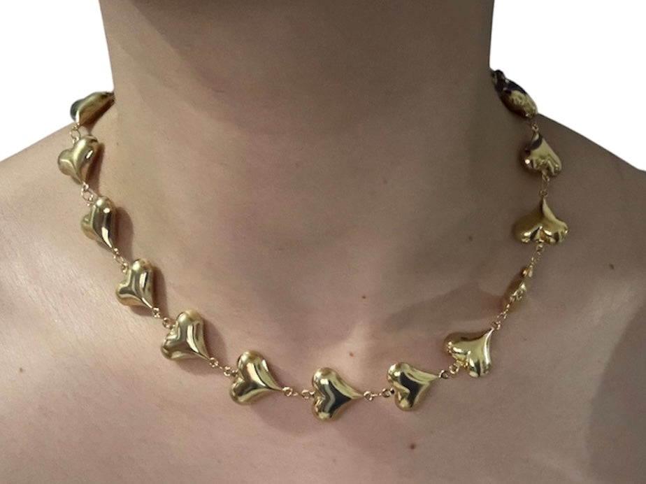 Collar de corazones